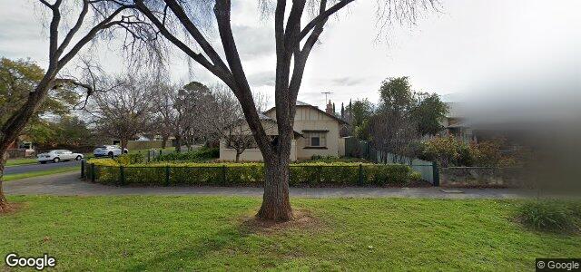 Larawan ng 43 Salisbury Crescent sa Winnipeg, Manitoba