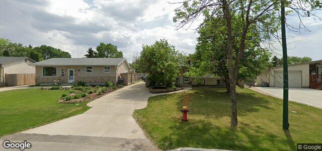 Larawan ng 48 Syracuse Crescent sa Winnipeg, Manitoba