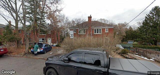 Larawan ng 5 West Lake Crescent sa Winnipeg, Manitoba