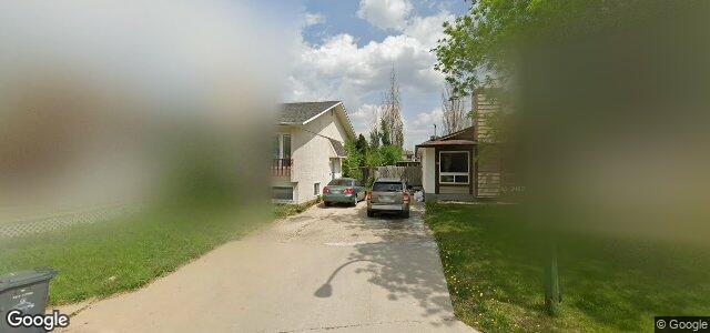 Larawan ng 56 West Lake Crescent sa Winnipeg, Manitoba