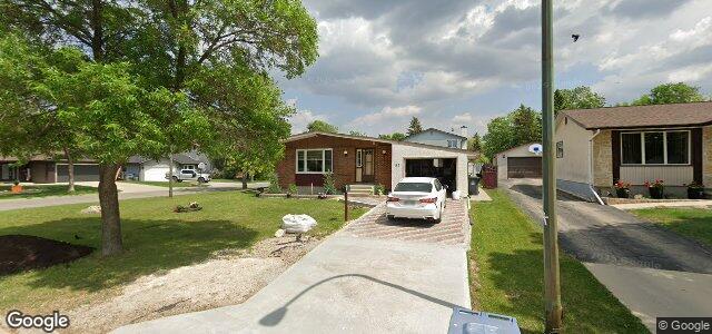 Larawan ng 57 Santa Clara Crescent sa Winnipeg, Manitoba