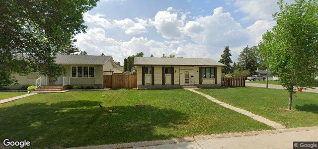 Larawan ng 58 Santa Clara Crescent sa Winnipeg, Manitoba