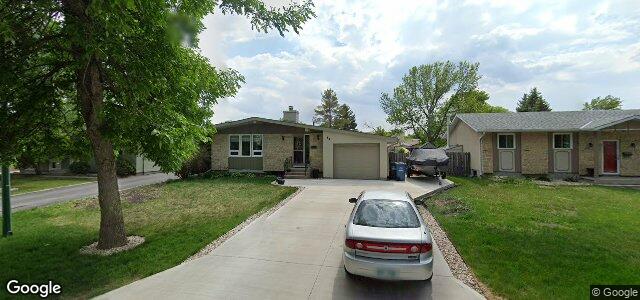 Larawan ng 64 Syracuse Crescent sa Winnipeg, Manitoba