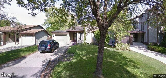 Larawan ng 74 Lake Grove Bay sa Winnipeg, Manitoba