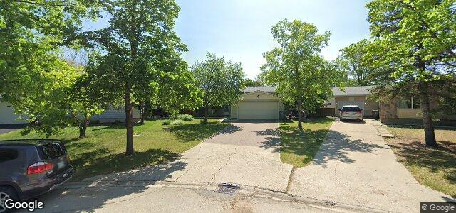 Larawan ng 74 Montclair Bay sa Winnipeg, Manitoba