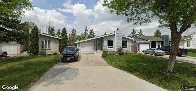 Larawan ng 74 Swan Lake Bay sa Winnipeg, Manitoba