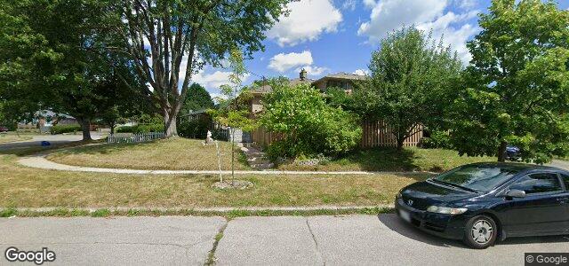 Larawan ng 8 Syracuse Crescent sa Winnipeg, Manitoba
