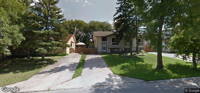 Larawan ng 9 Lake Village Road sa Winnipeg, Manitoba