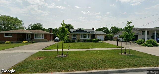 Larawan ng 90 Lakeshore Road sa Winnipeg, Manitoba