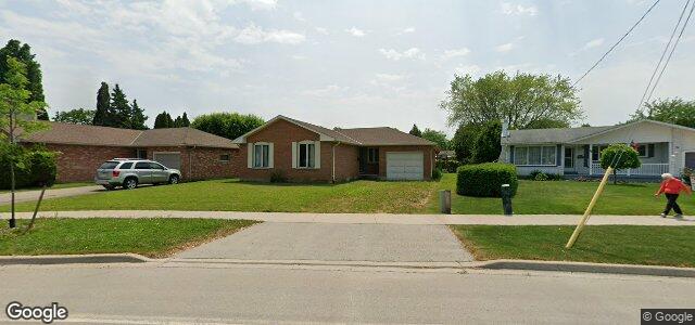 Larawan ng 98 Lakeshore Road sa Winnipeg, Manitoba