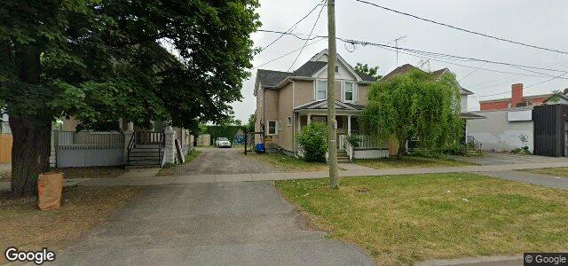 Larawan ng 100 Queenston Street sa Winnipeg, Manitoba