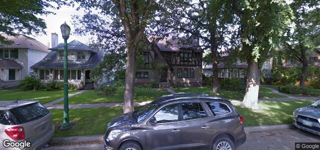 Photo of 105 Queenston Street in Winnipeg, Manitoba