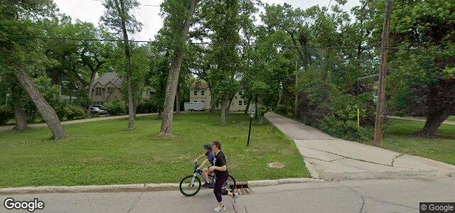 Larawan ng 1125 Wellington Crescent sa Winnipeg, Manitoba