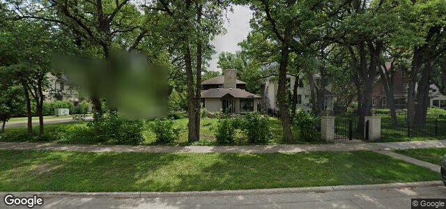Larawan ng 1226 Wellington Crescent sa Winnipeg, Manitoba