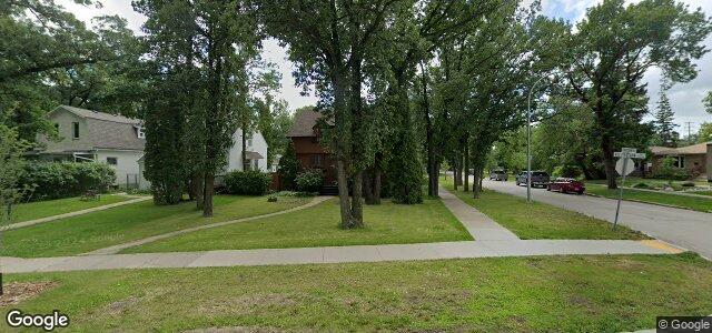 Larawan ng 1332 Wellington Crescent sa Winnipeg, Manitoba
