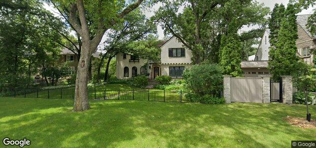 Larawan ng 155 Waverley Street sa Winnipeg, Manitoba