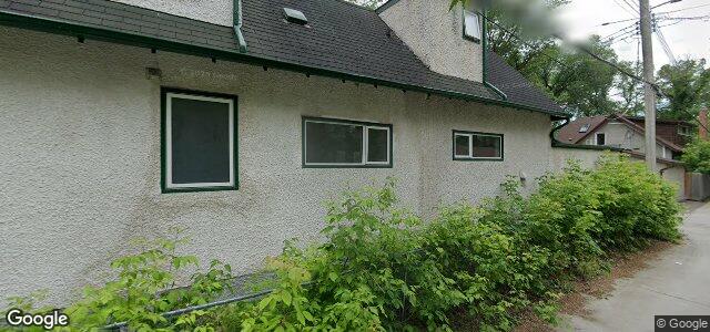 Larawan ng 35 Queenston Street sa Winnipeg, Manitoba