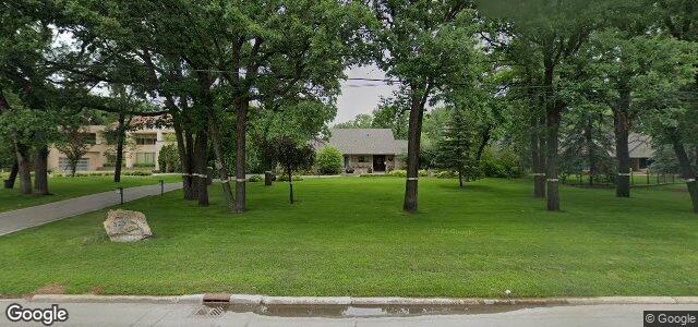 Larawan ng 825 Wellington Crescent sa Winnipeg, Manitoba