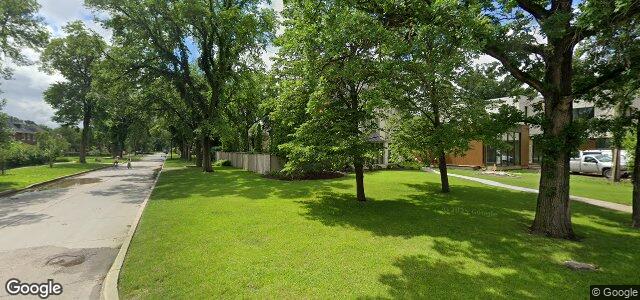 Larawan ng 916 Wellington Crescent sa Winnipeg, Manitoba