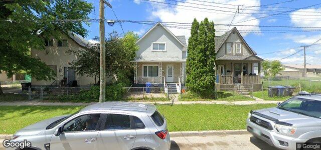 Larawan ng 260 Reitta Street sa Winnipeg, Manitoba