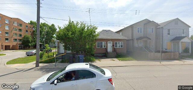 Larawan ng 682 Logan Avenue sa Winnipeg, Manitoba