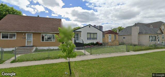 Larawan ng 698 Ross Avenue sa Winnipeg, Manitoba