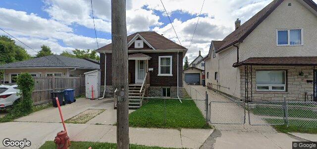 Larawan ng 702 Alexander Avenue sa Winnipeg, Manitoba