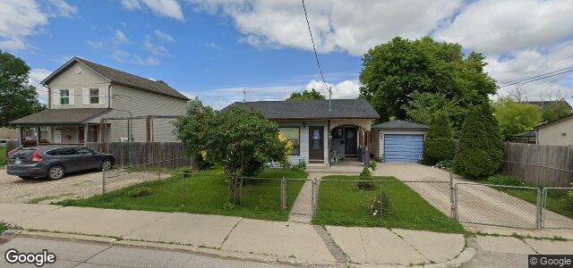 Larawan ng 721 Alexander Avenue sa Winnipeg, Manitoba