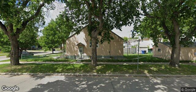 Larawan ng 829 Winnipeg Avenue sa Winnipeg, Manitoba
