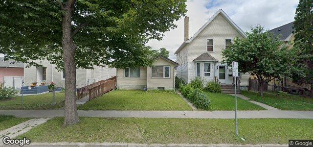 Larawan ng 879 Winnipeg Avenue sa Winnipeg, Manitoba
