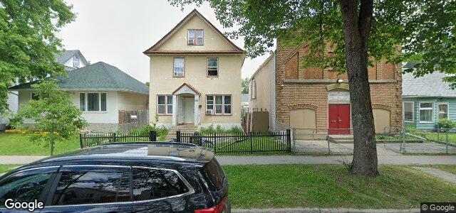 Larawan ng 905 Winnipeg Avenue sa Winnipeg, Manitoba