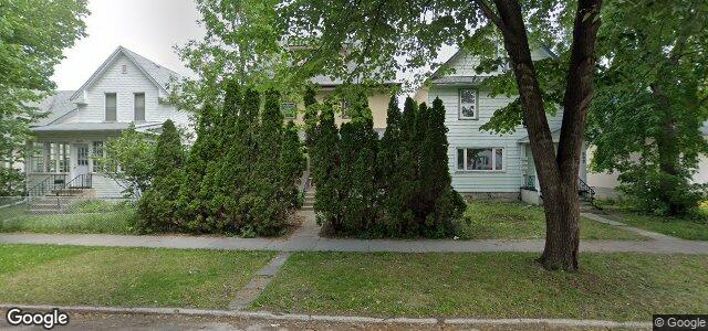 Larawan ng 911 Winnipeg Avenue sa Winnipeg, Manitoba