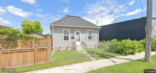 Larawan ng 927 Alexander Avenue sa Winnipeg, Manitoba