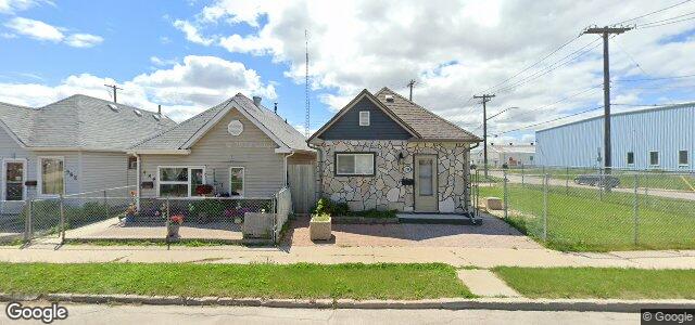 Larawan ng 988 Alexander Avenue sa Winnipeg, Manitoba