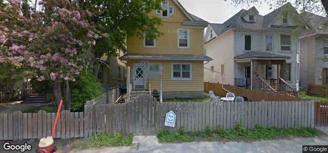 Larawan ng 129 Langside Street sa Winnipeg, Manitoba