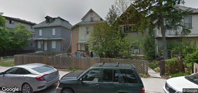 Larawan ng 142 Langside Street sa Winnipeg, Manitoba