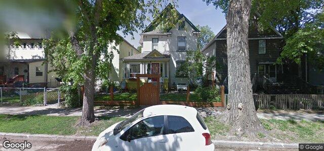 Larawan ng 210 Balmoral Street sa Winnipeg, Manitoba