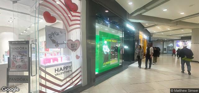 Larawan ng 220 Young Street sa Winnipeg, Manitoba