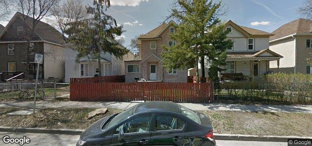 Larawan ng 222 Balmoral Street sa Winnipeg, Manitoba