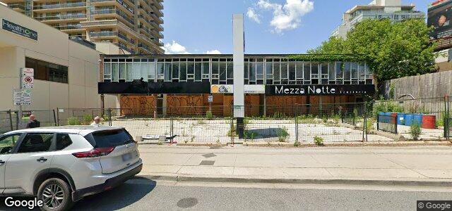 Larawan ng 222 Young Street sa Winnipeg, Manitoba