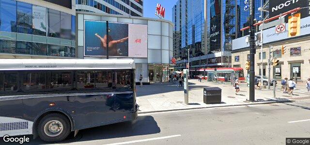 Larawan ng 240 Young Street sa Winnipeg, Manitoba