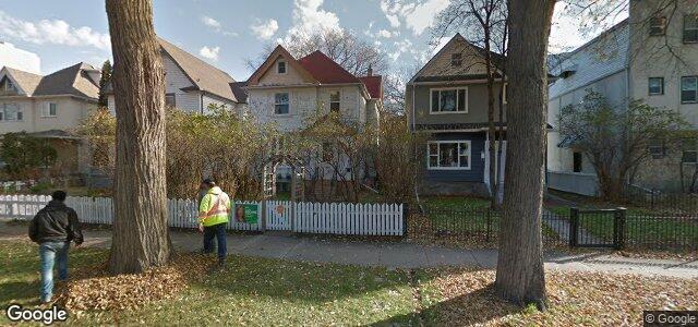 Larawan ng 243 Spence Street sa Winnipeg, Manitoba