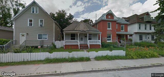 Larawan ng 256 Langside Street sa Winnipeg, Manitoba