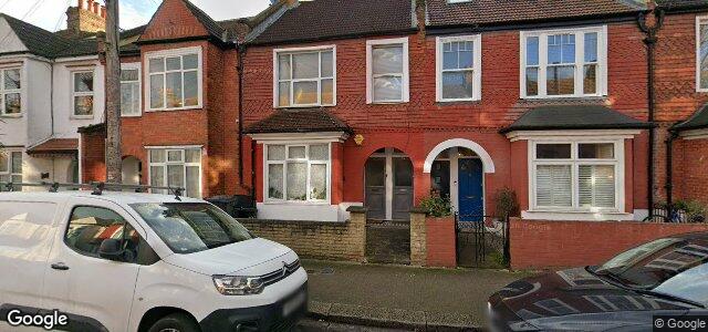 Larawan ng 10 Kettering Street sa Winnipeg, Manitoba