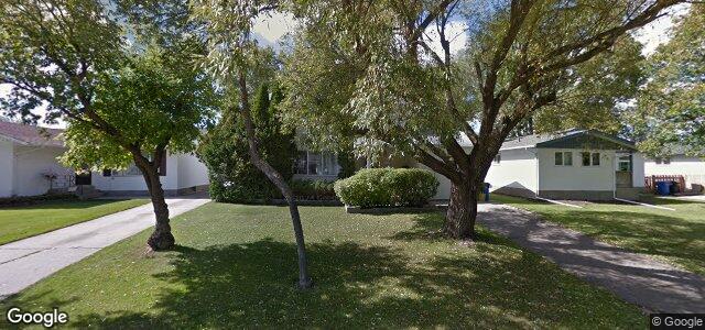 Larawan ng 10 Sandham Crescent sa Winnipeg, Manitoba