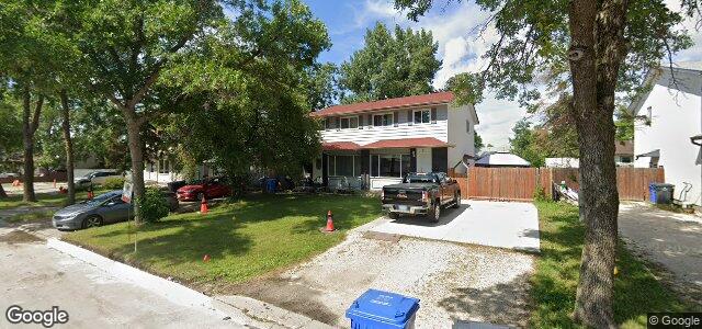 Larawan ng 11 Harwood Crescent sa Winnipeg, Manitoba