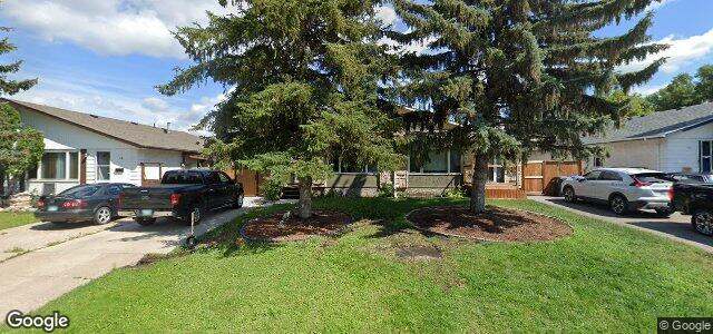 Larawan ng 15 Evenwood Crescent sa Winnipeg, Manitoba