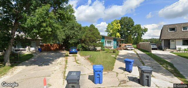 Larawan ng 27 Harwood Crescent sa Winnipeg, Manitoba