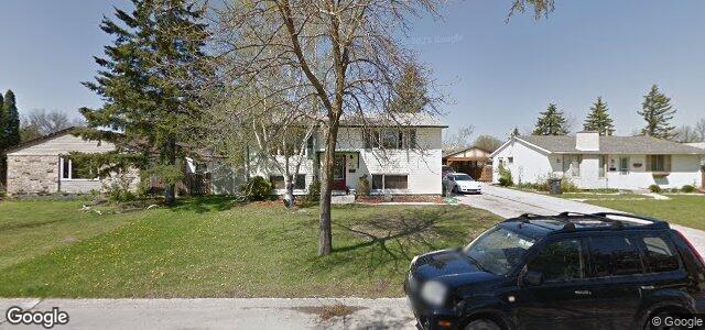 Larawan ng 30 Fitzgerald Crescent sa Winnipeg, Manitoba