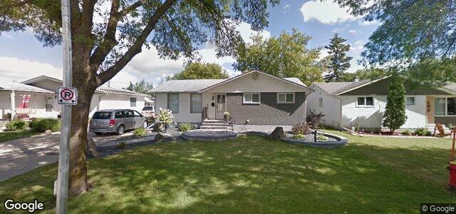 Larawan ng 39 Sandham Crescent sa Winnipeg, Manitoba
